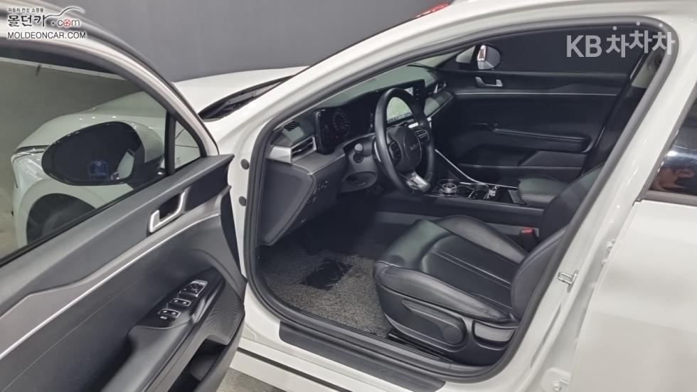 2023 - kia k5