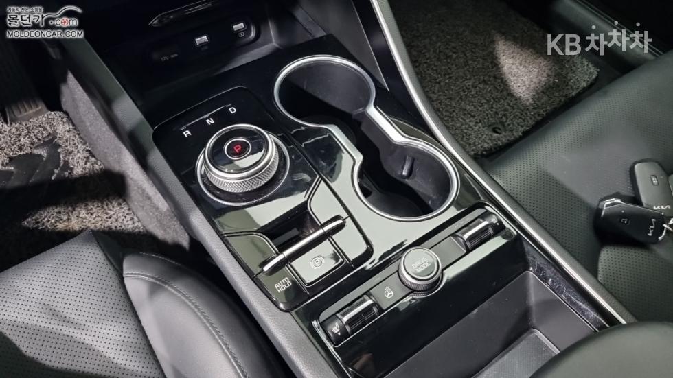 2023 - kia k5