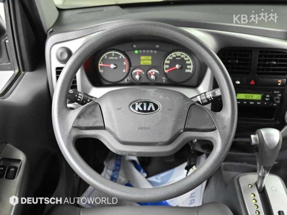 2016 - kia bongo iii