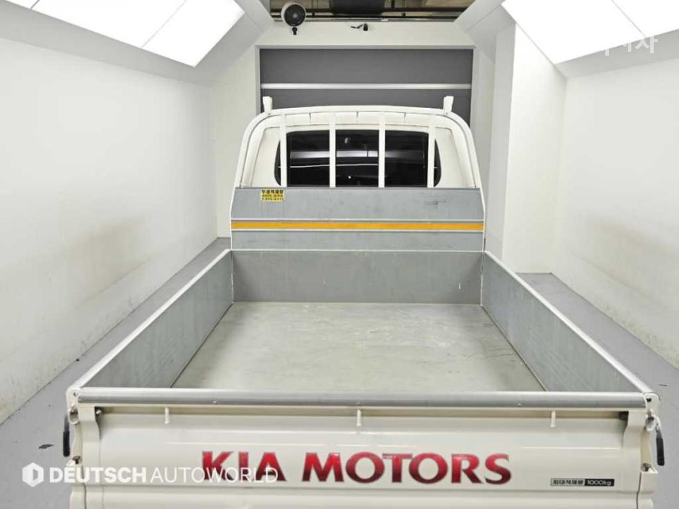 2016 - kia bongo iii