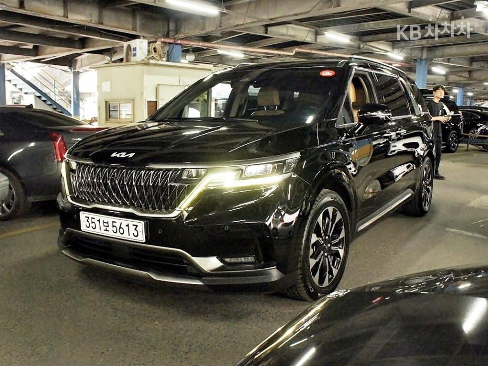 2022 - kia carnival