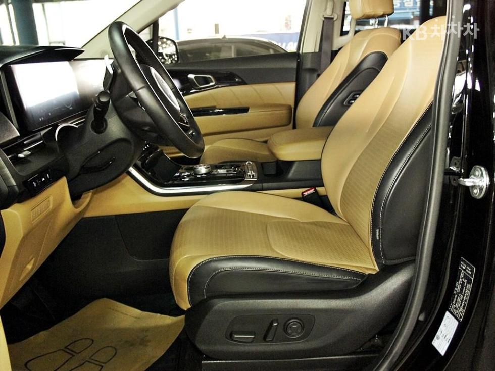 2022 - kia carnival