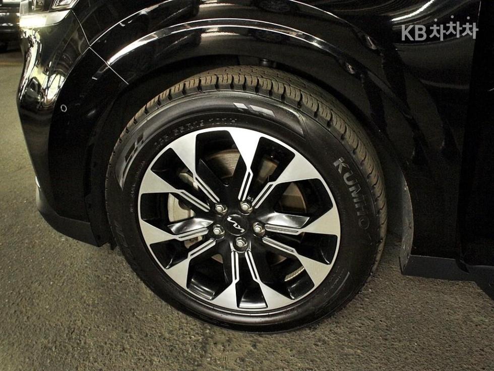 2022 - kia carnival