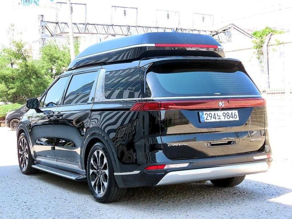2023 - kia carnival
