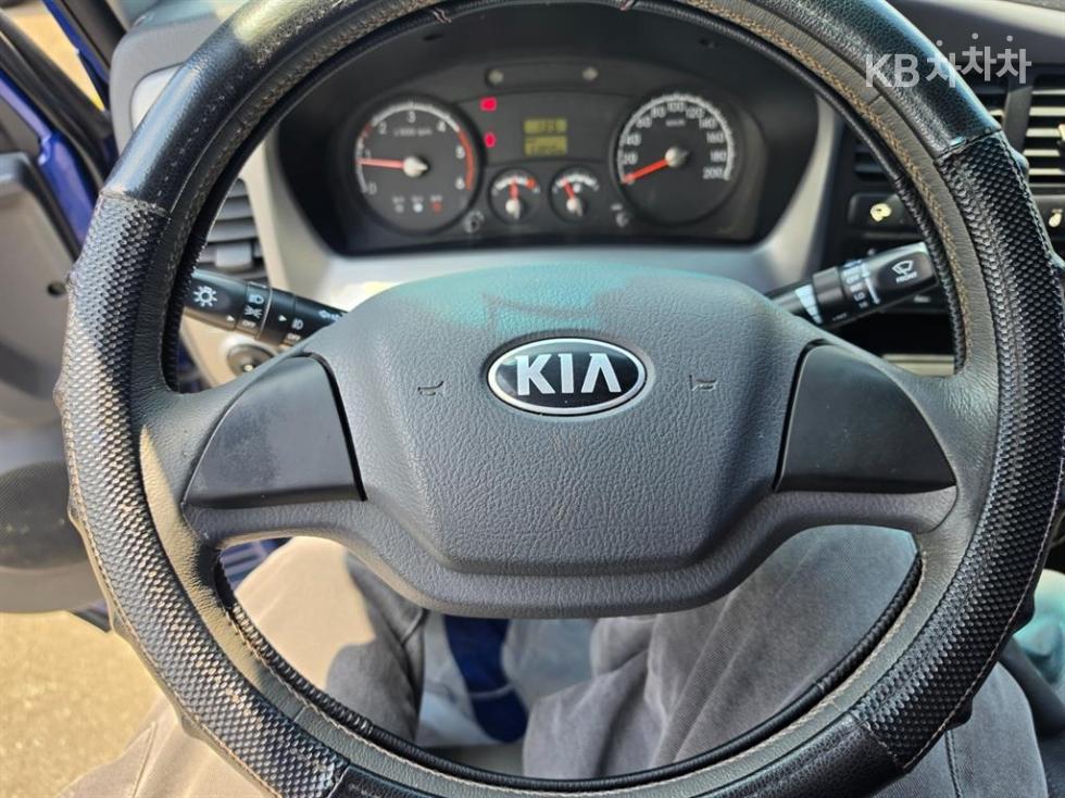 2016 - kia bongo iii