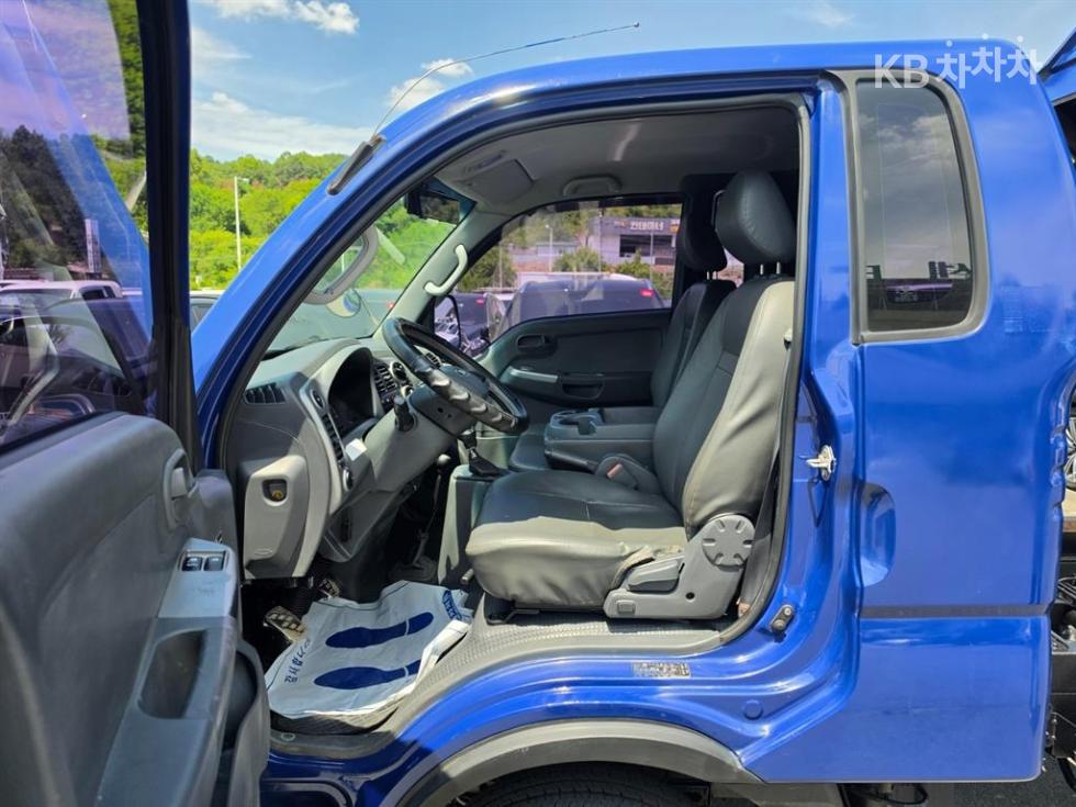 2016 - kia bongo iii