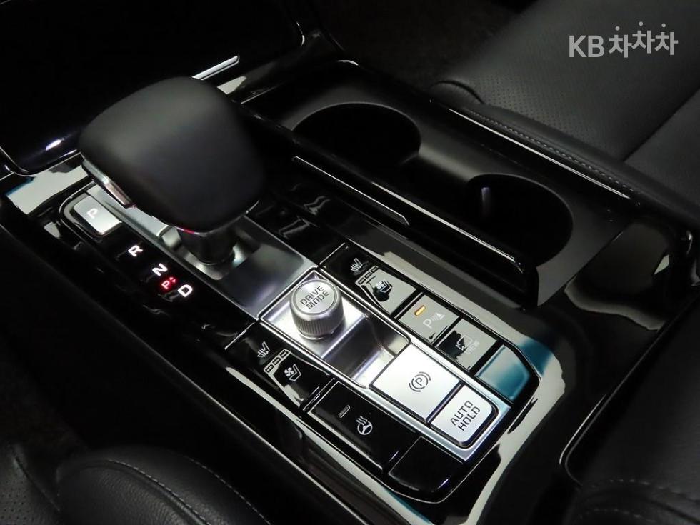 2020 - kia k7