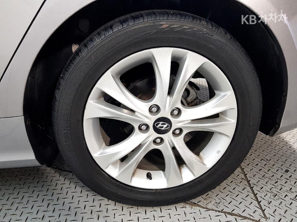 Hyundai Sonata — miniaturë 20