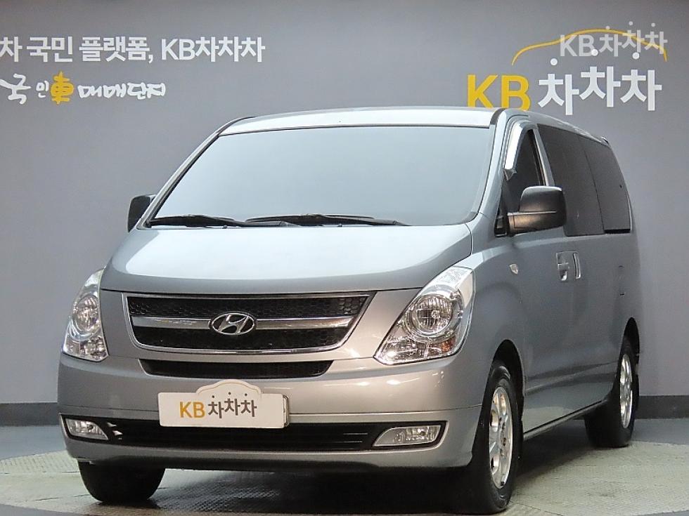 2011 hyundai starex 12-seater wagon CVX premium