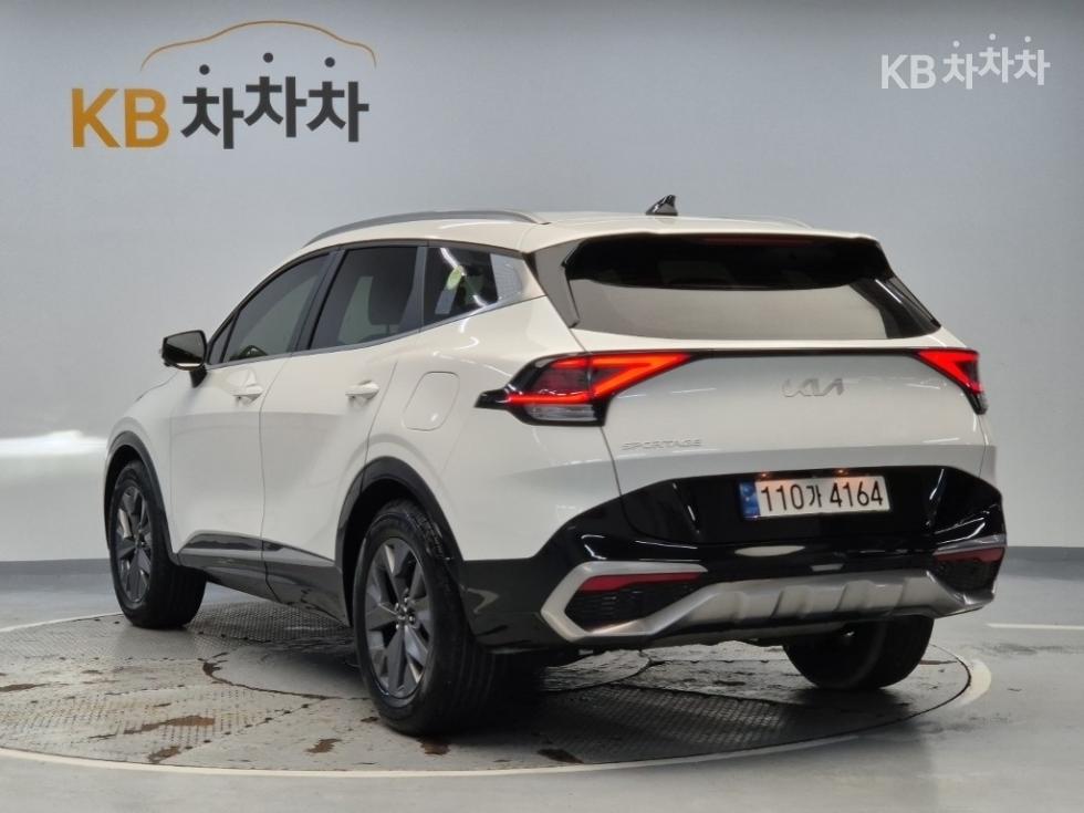 2022 - kia sportage