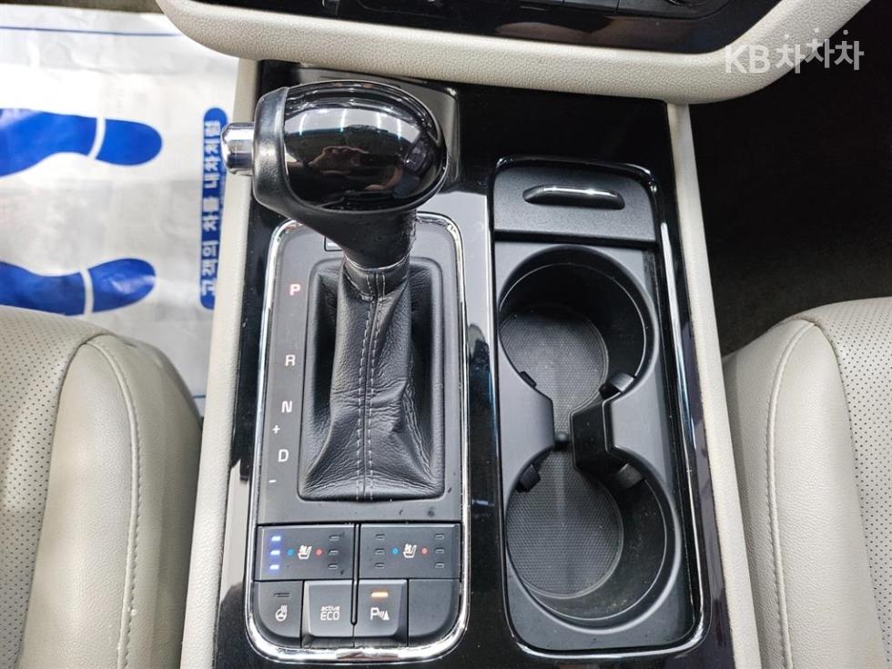 2016 - kia carnival