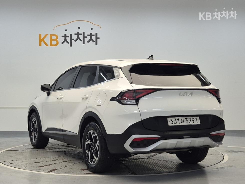 2022 - kia sportage