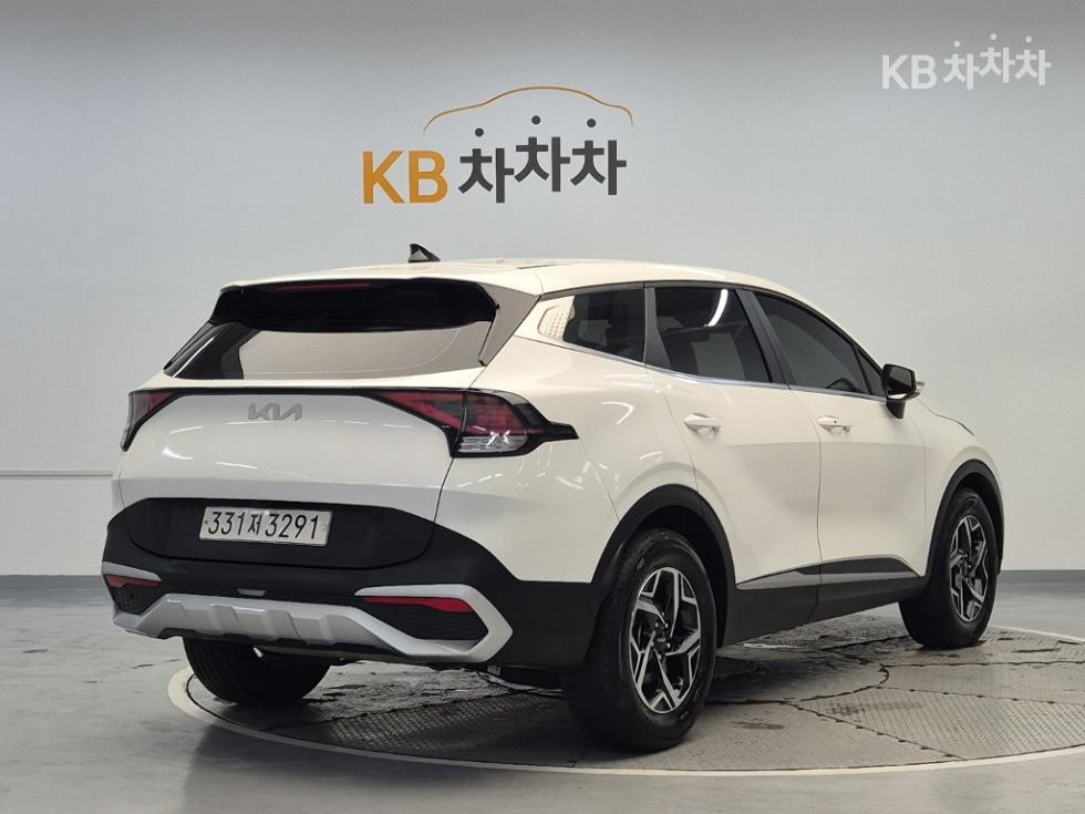 2022 - kia sportage