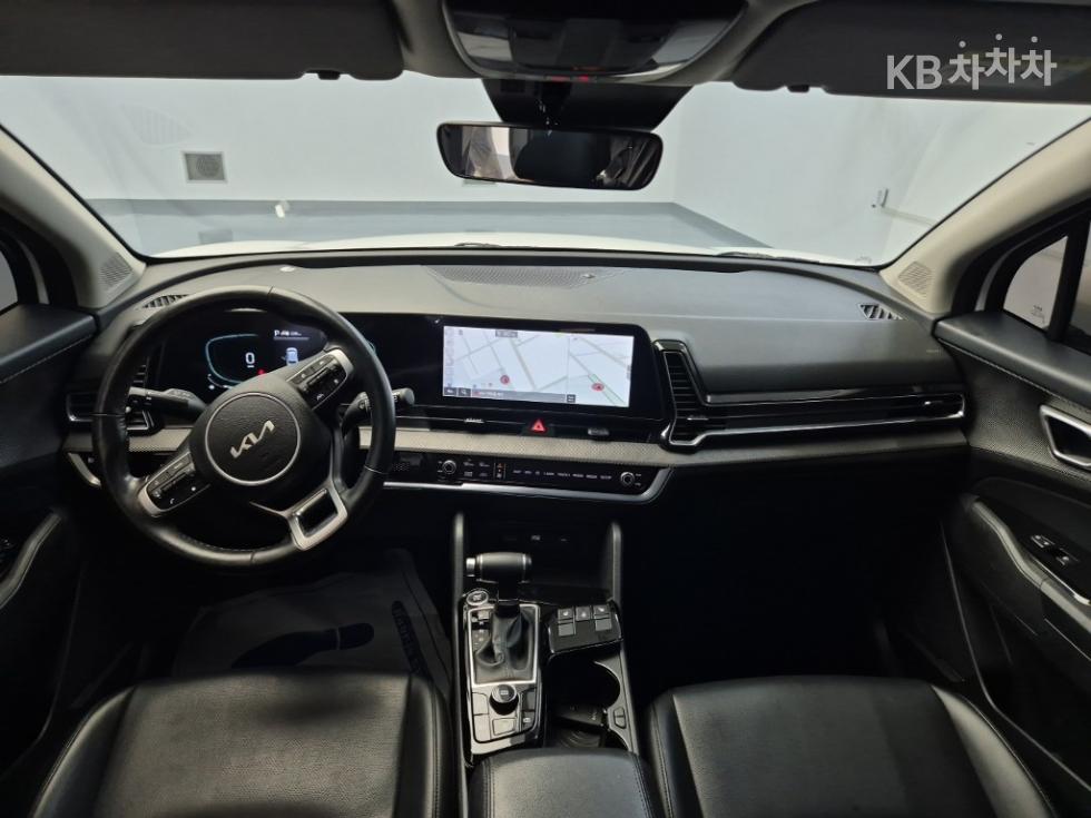 2022 - kia sportage