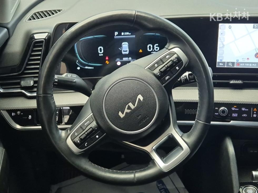 2022 - kia sportage