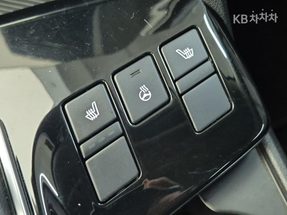 2022 - kia sportage