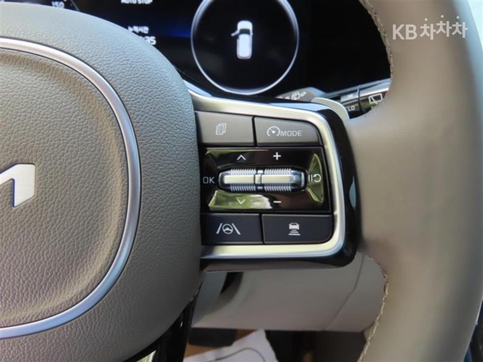 2023 - kia carnival