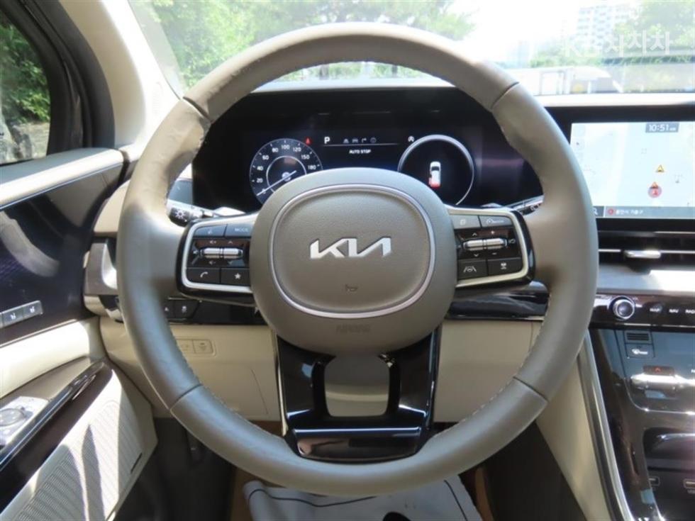 2023 - kia carnival