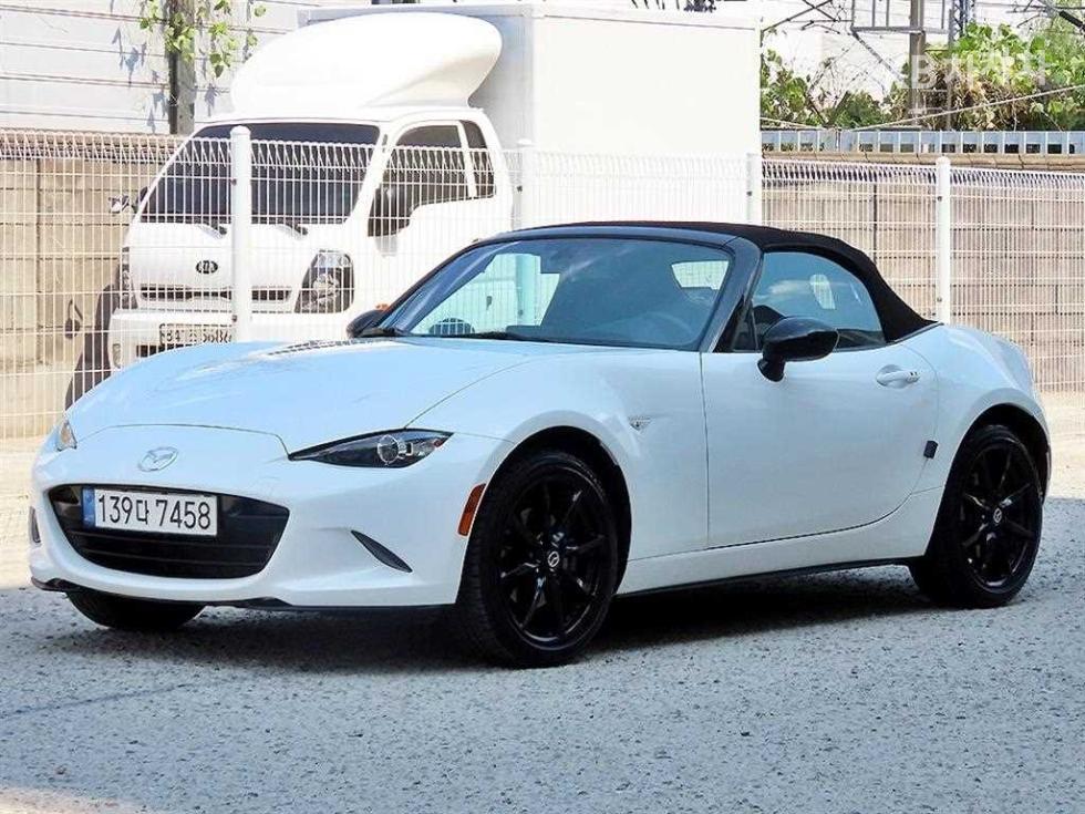 2022 mazda mx-5