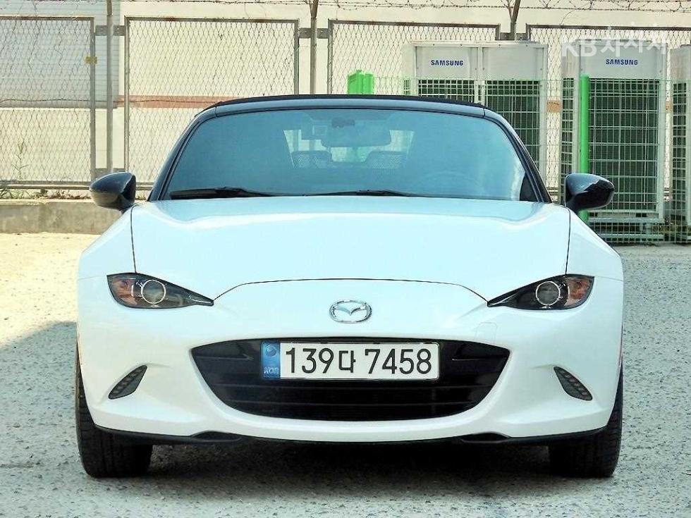 2022 - mazda mx-5