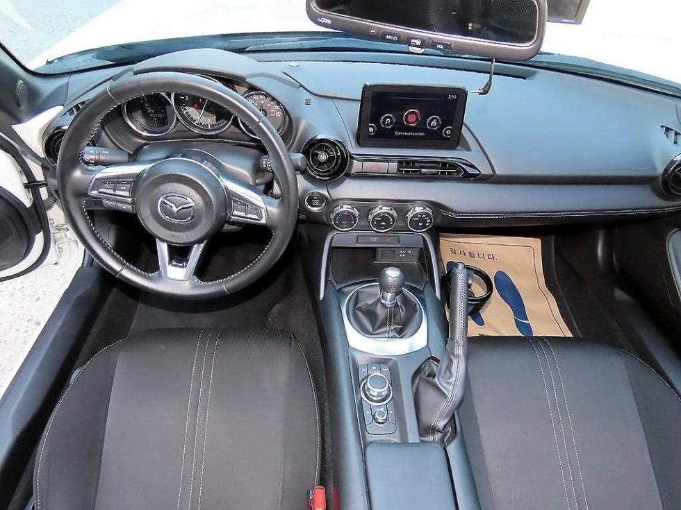 2022 - mazda mx-5