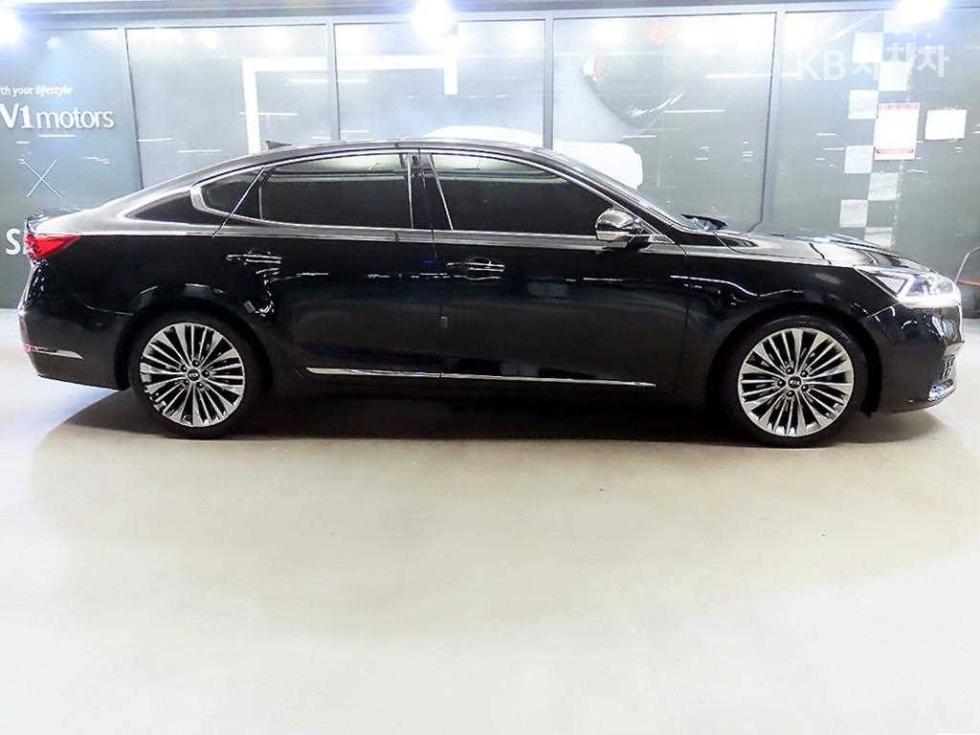 2017 - kia k7