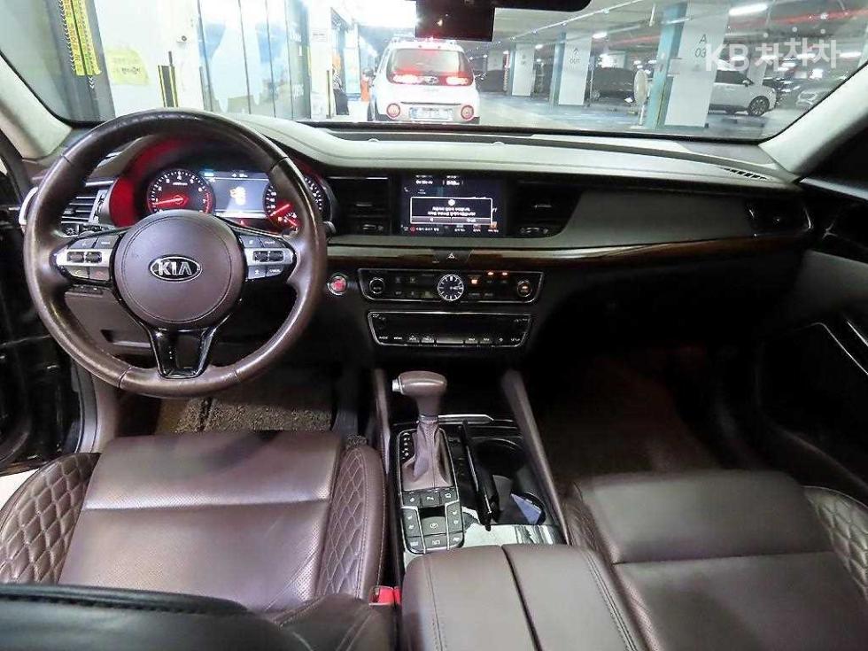 2017 - kia k7
