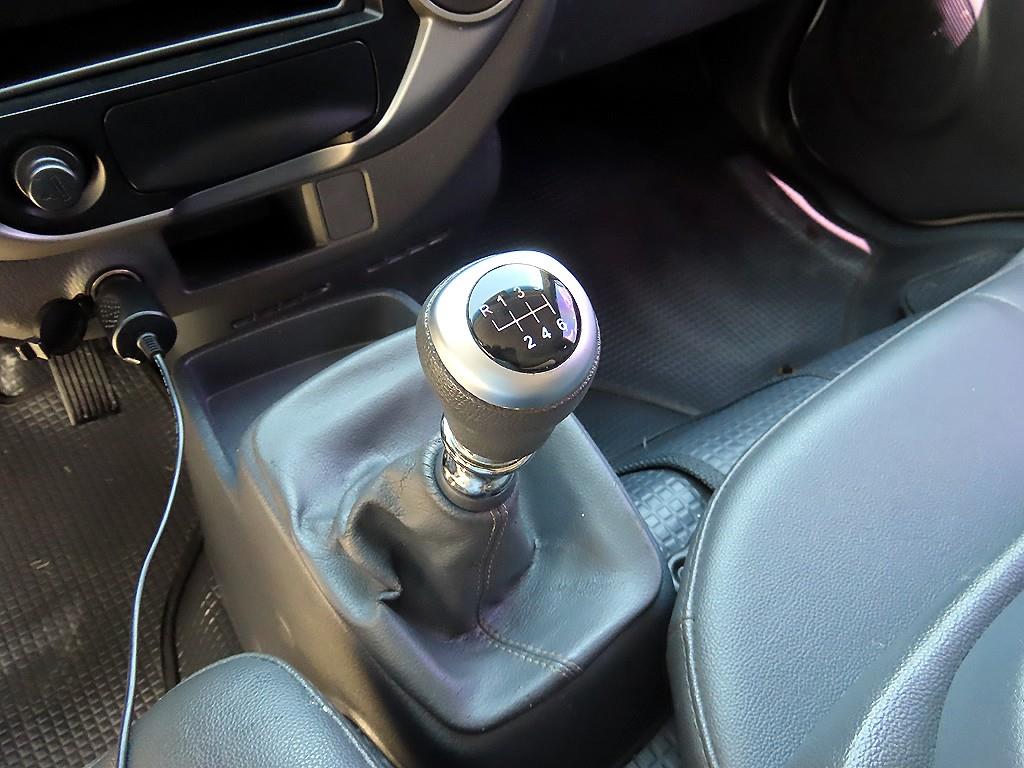 2013 - kia bongo iii