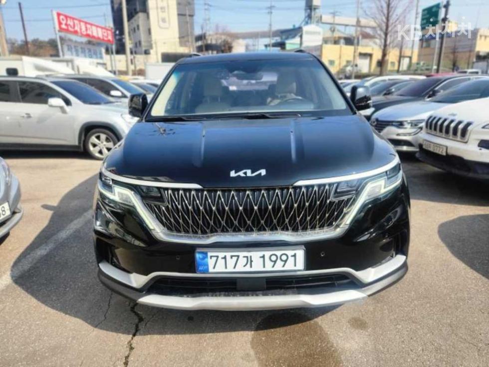 2023 - kia carnival