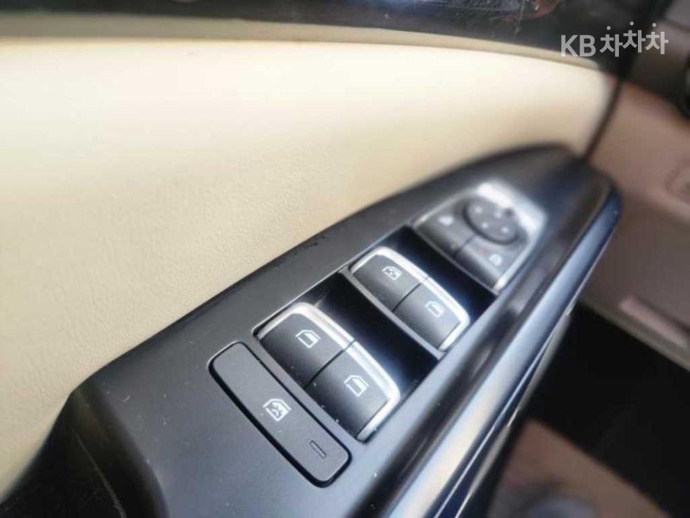 2023 - kia carnival