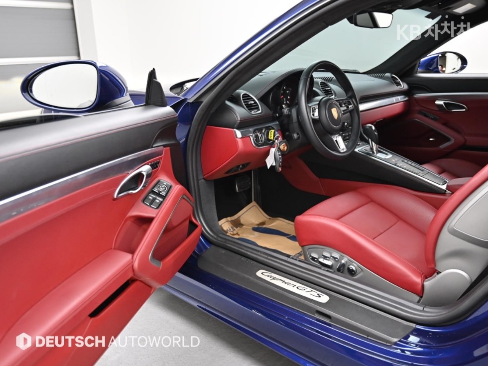 2021 - porsche cayman
