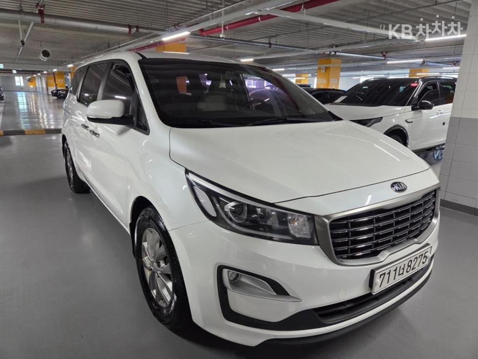 2020 - kia carnival
