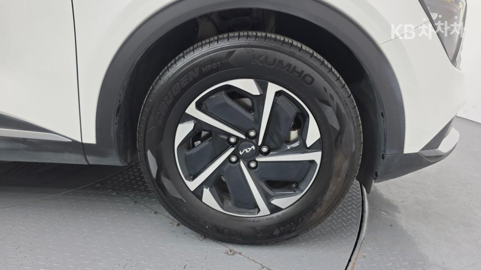 2023 - kia sportage