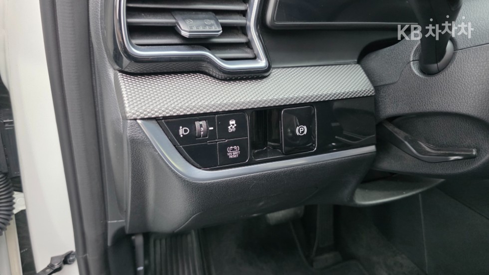 2023 - kia sportage