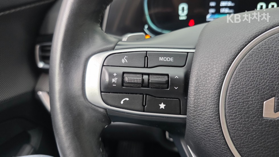 2023 - kia sportage