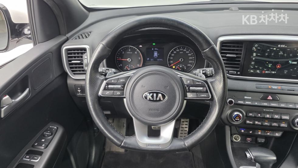 2020 - kia sportage