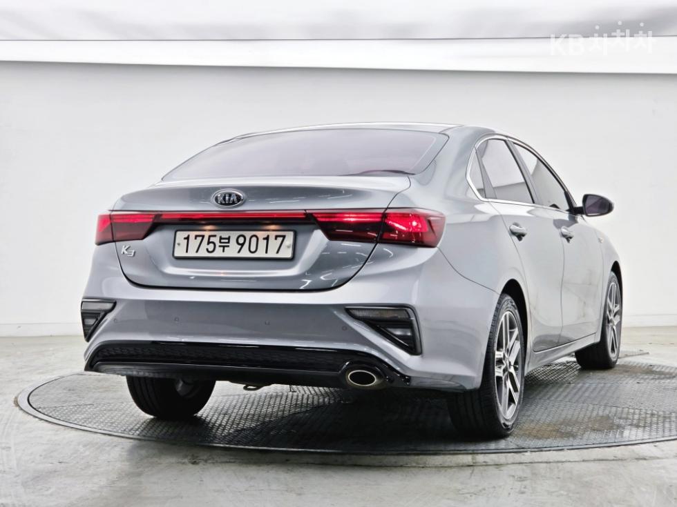 2021 - kia k3