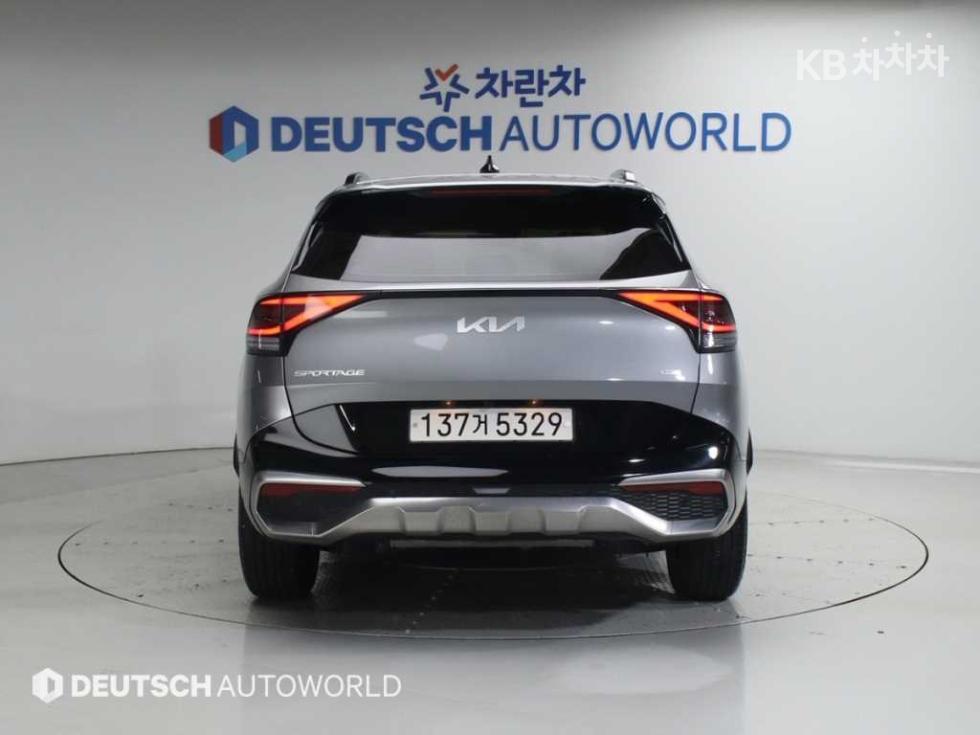 2022 - kia sportage