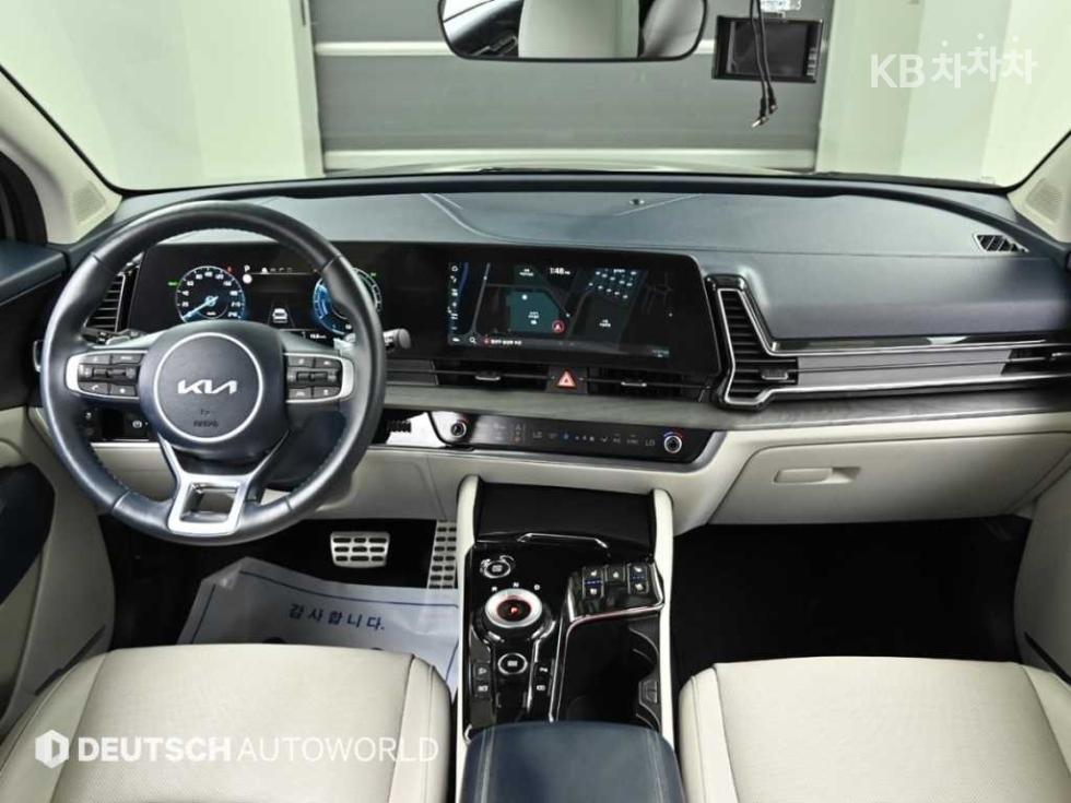 2022 - kia sportage