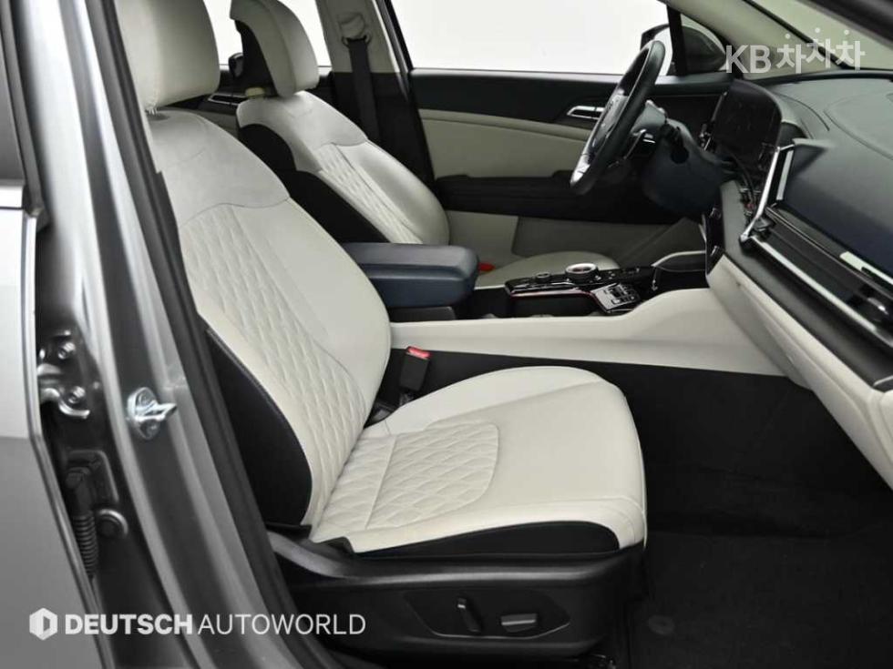 2022 - kia sportage