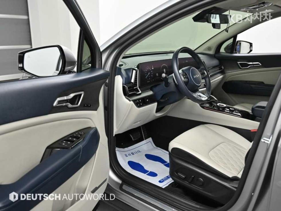 2022 - kia sportage