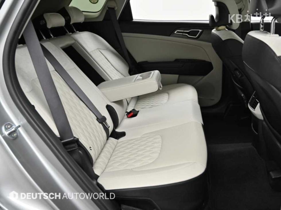 2022 - kia sportage