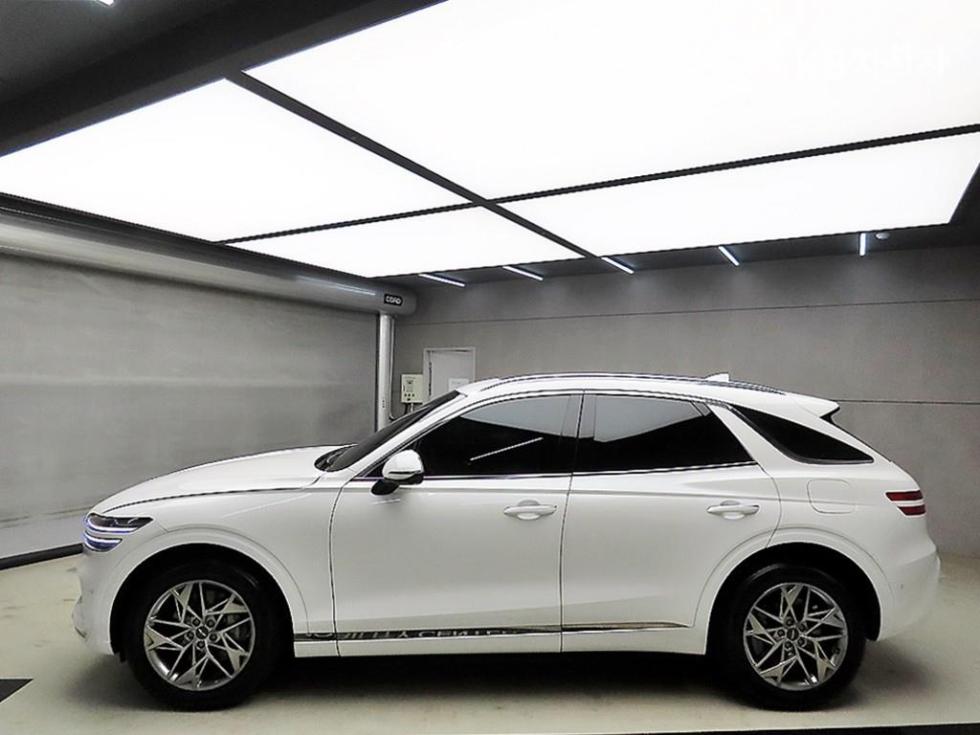 2023 Genesis GV70 photo