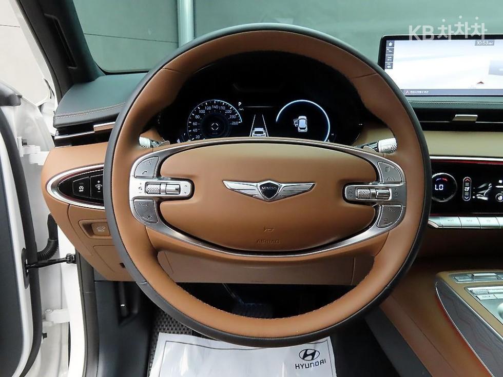 2023 Genesis GV70 photo