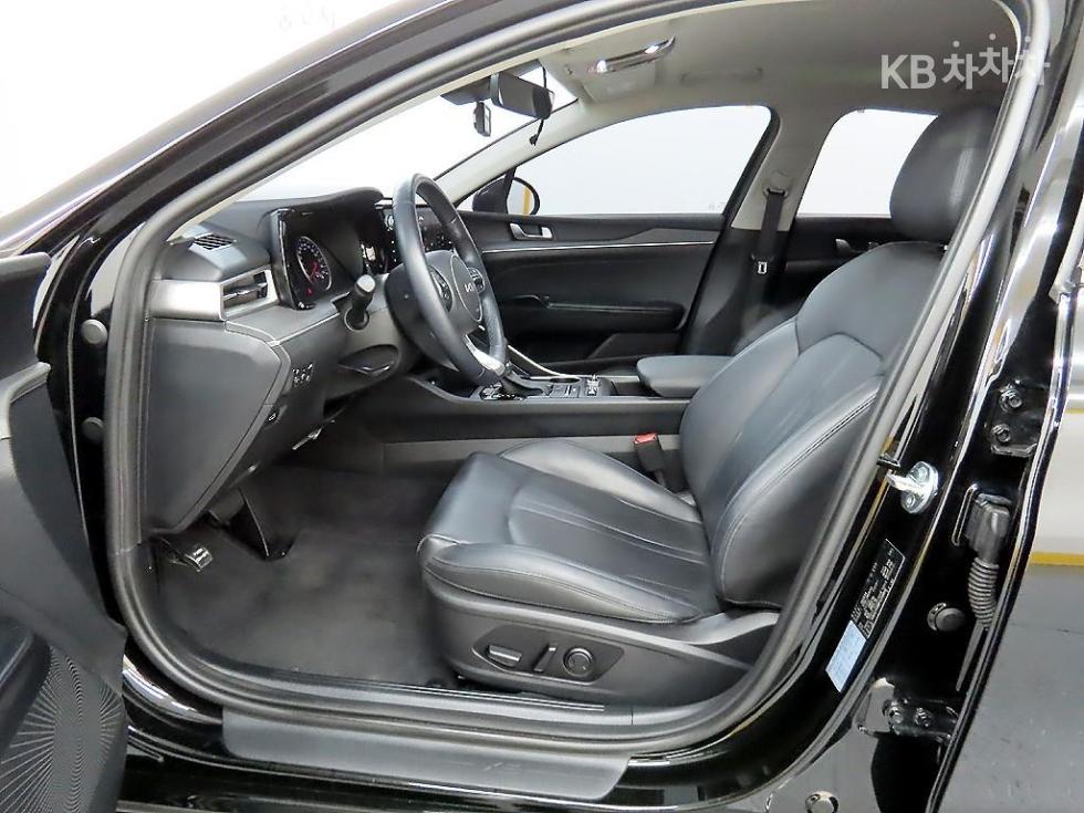 2023 - kia k5