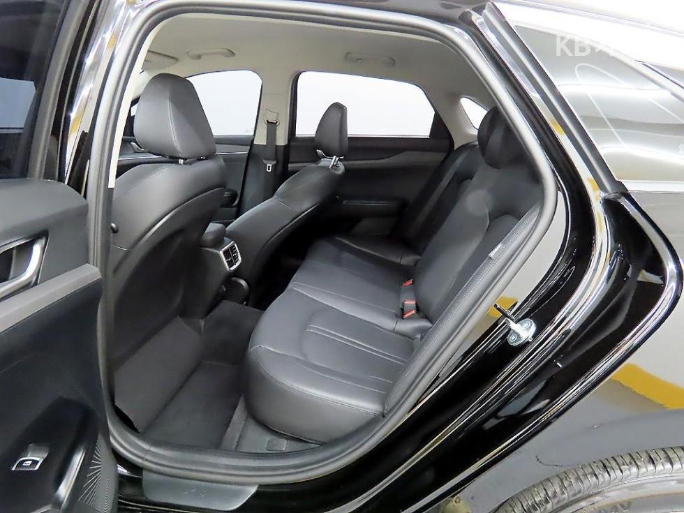 2023 - kia k5
