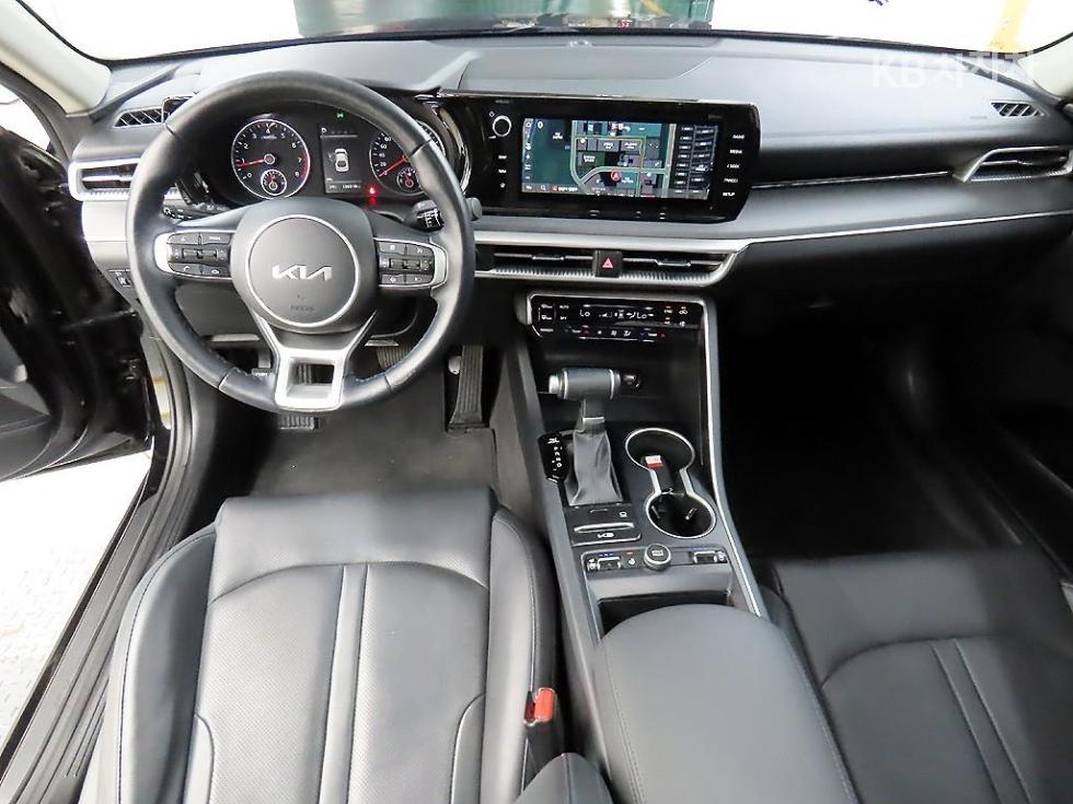 2023 - kia k5