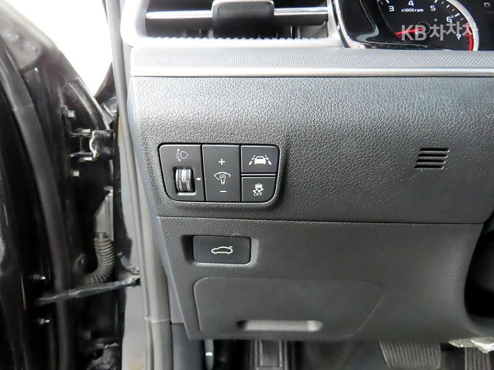 2023 - kia k5