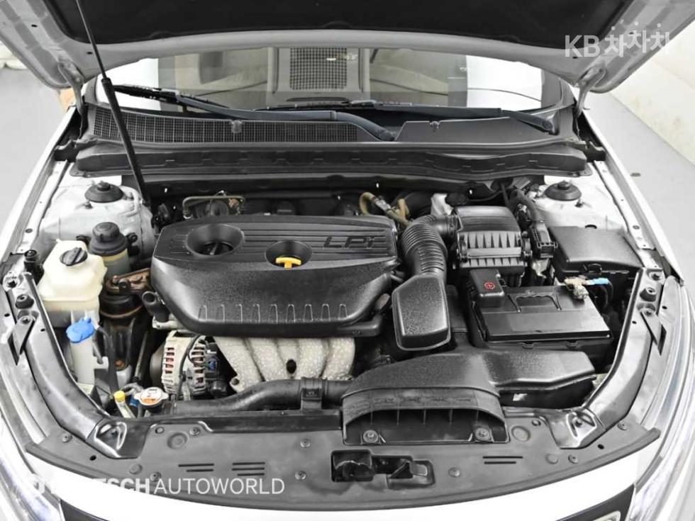Kia K5 — miniaturë 6