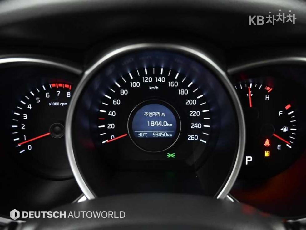 Kia K5 — miniaturë 8